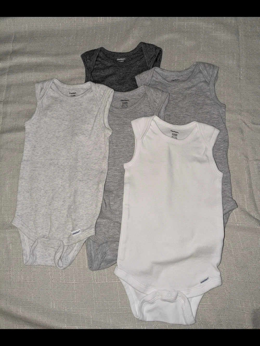 Gerber Baby Sleeveless Bodysuit Pack (9m)